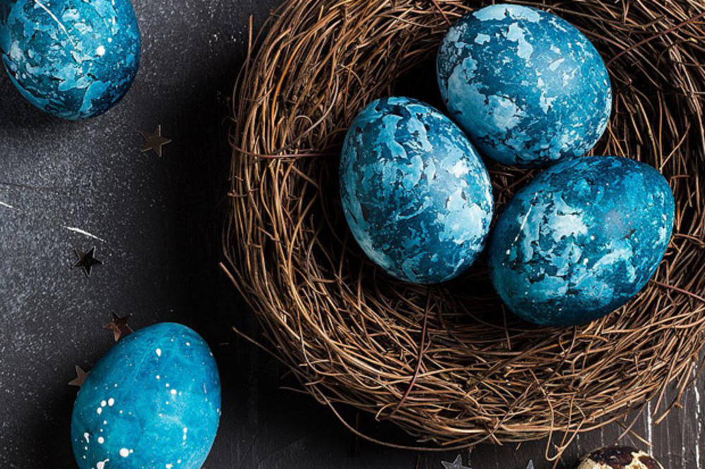 JAPANSKA TEHNIKA FARBANJA JAJA ZA USKRS: lako i brzo napravite prelepu šaru na uskršnjim jajima