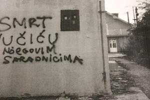 SKANDALOZNI GRAFIT OSVANUO U JAGODINI: Na zidu napisano Smrt Vučiću i njegovim saradnicima! (FOTO)