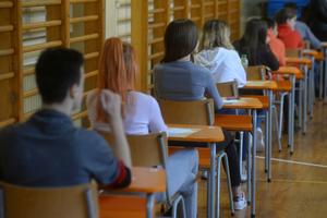 PROBA MALE MATURE: Osmaci danas polažu ispit iz srpskog jezika