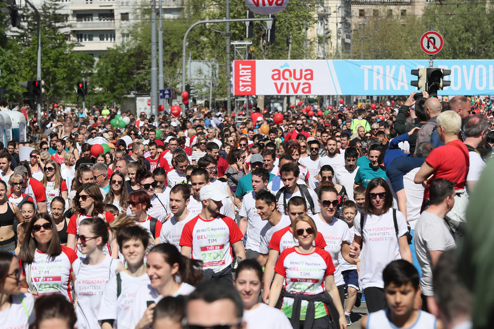 PRAVA SLIKA BEOGRADA IDE U SVET: Osam hiljada trkača na maratonu