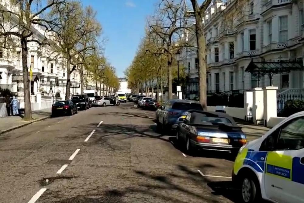 PUCNJAVA U LONDONU: Vozilo se NAMERNO zakucalo u auto ambasadorke Ukrajine! (VIDEO)