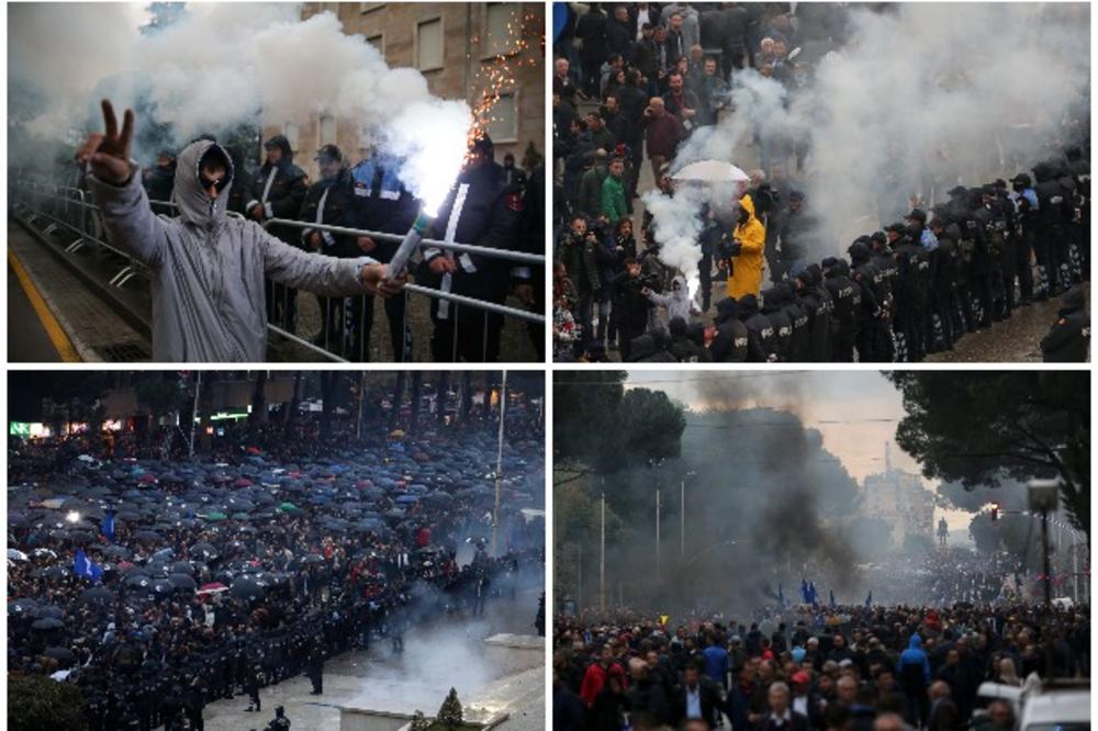 TIRANA U DIMU, DEMONSTRANTI GAĐALI POLICIJU DIMNIM BOMBAMA:  Traži se ostavka Edija Rame i formiranje prelazne vlade! (FOTO, VIDEO)