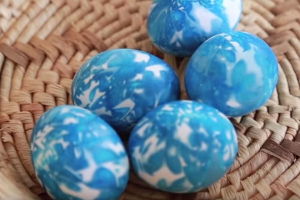 MILIONI LJUDI SU POLUDELI ZA OVIM TRIKOM: Evo kako da ofarbate jaja uz pomoć PIRINČA! Oduševićete se REZULTATOM (VIDEO)