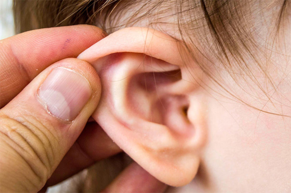 DOKTORI UPOZORAVAJU: Obični štapići za uši mogu dovesti do GLUVOĆE!