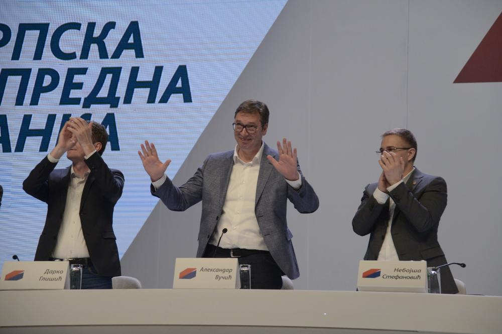 VUČIĆ PONOSAN: Vidim novu energiju u SNS! Vidim kako se Srbija budi, kako raste otpor nasilju, testerama i blokadama! Vidim ljude koji se bore protiv fašizma za budućnost Srbije!