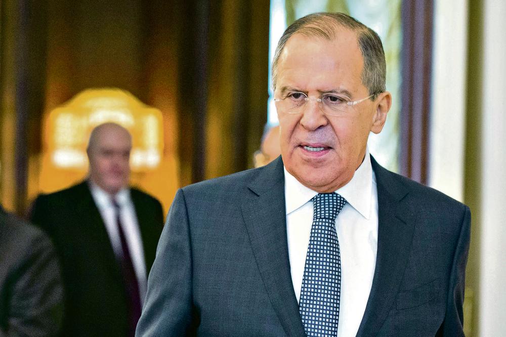 LAVROV U BEOGRADU NA GODIŠNJICU BOMBARDOVANJA: Donosi stranicu Miroslavljevog jevanđelja?