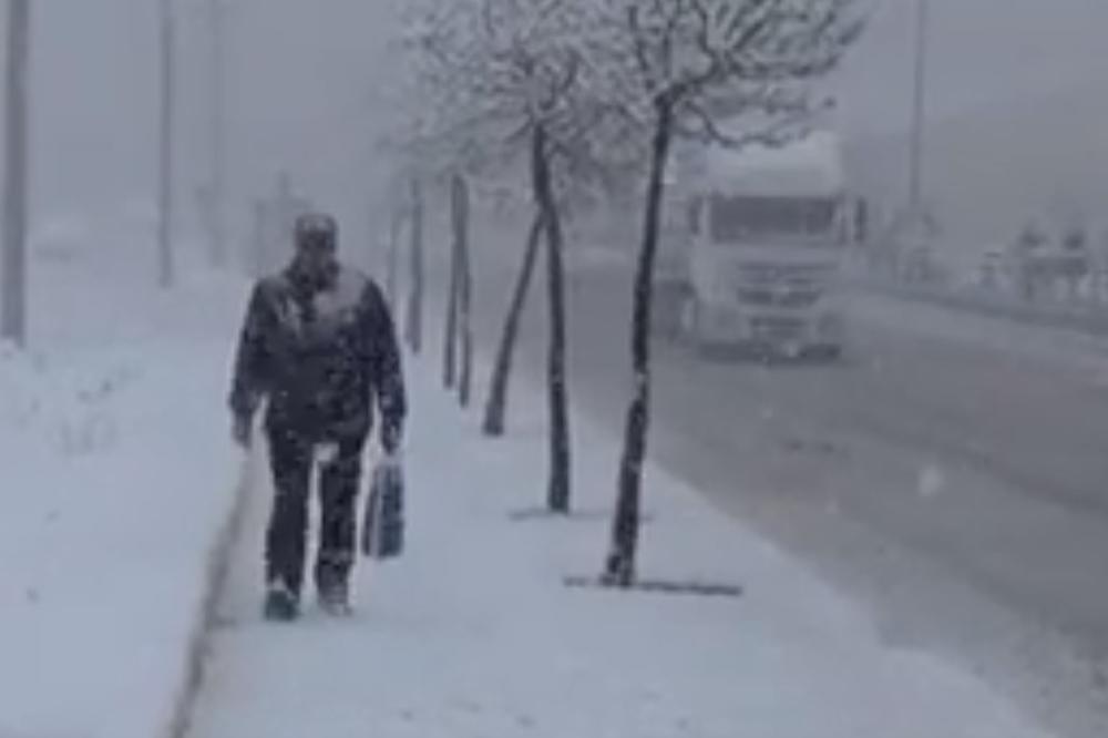 LUDO VREME U POZNATOM TURSKOM LETOVALIŠTU: Za samo nekoliko sati temperatura sa 20 stepeni pala na -5, pao i sneg! (VIDEO)
