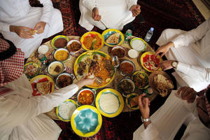 PROMENE U ULTRAKONZERVATIVNOJ KRALJEVINI: Saudijska Arabija ukinula rodnu segregaciju u restoranima