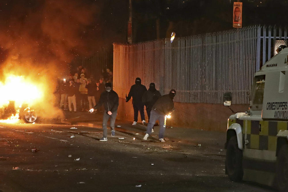 NOVA IRA UBILA NOVINARKU U SEVERNOJ IRSKOJ: Upucali je tokom nereda u Londonderiju (FOTO)