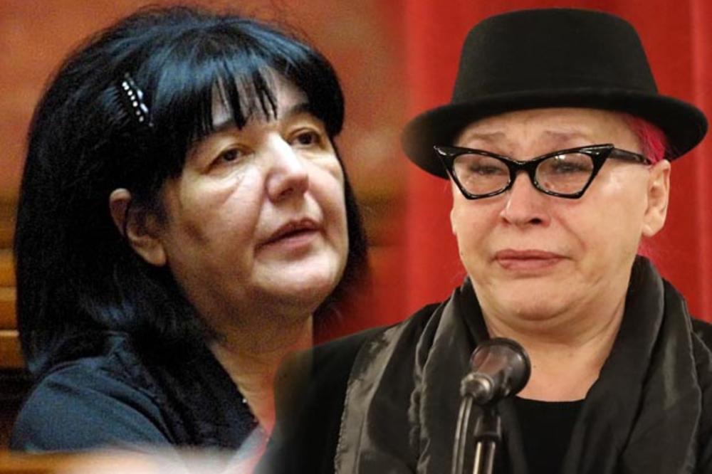 ZORICA BRUNCLIK I MIRA MARKOVIĆ BILE SU PRIJATELJICE, ALI JE NAČIN NA KOJI SU SE UPOZNALE DUGO KRILA: Svemu je kumovala Zoricina ljuta rivalka! Uzela sam telefon, okrenula Miru! Rekla je: Slušaj dušo, da ti nešto kažem...