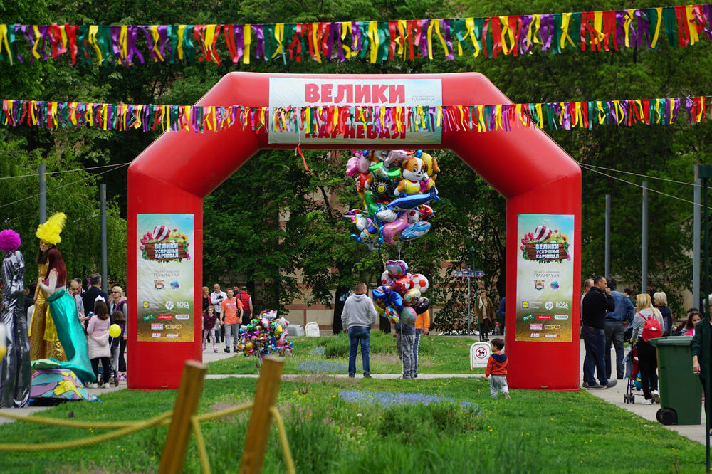BOGAT PROGRAM: U Tašmajdanskom parku otvoren Veliki uskršnji karneval (FOTO)