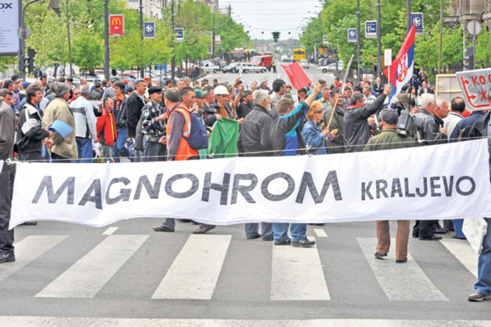 PROTEST BIVŠIH RADNIKA „MAGNOHROMA“: Ovo je najduži štrajk u Srbiji! Već 11 godina tražimo naše pare