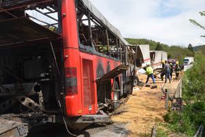 NOVI DETALJI STRAVIČNE NESREĆE KOD SELA BARLOVO NADOMAK PROKUPLJA: Vozač Niš ekspresa tek pre mesec dana počeo da vozi autobus posle samo mesec dana obuke