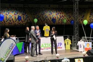 NAGRADA ZA SRPSKOG STRUČNJAKA: Siniša Mihajlović primio trofej koji nosi ime po legendi Lacija! (FOTO)