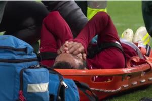 ŠOK ZA LIVERPUL! Mohamed Salah na nosilima iznet sa terena! Navijači se hvatali za glavu! (VIDEO)