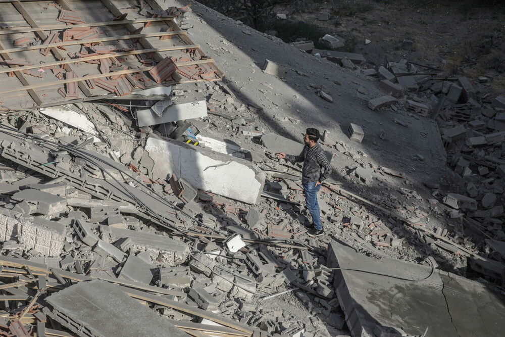 Palestinac u ruševinama
