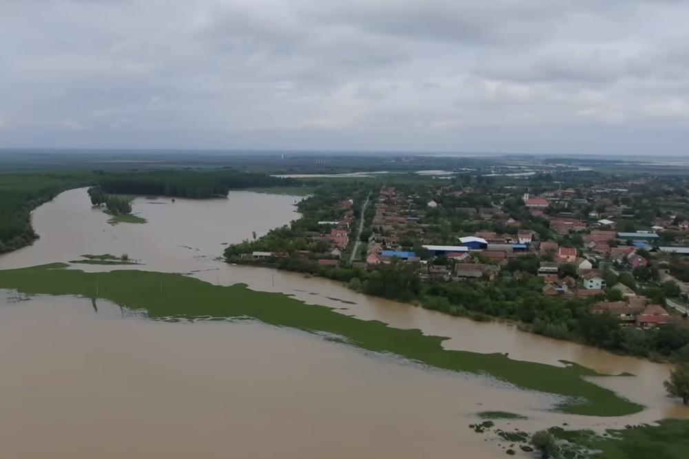 POTOP KOD ZRENJANINA: Izlio se Tamiš, saobraćaj u prekidu (VIDEO)