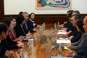 ŽELE DA OTVORE FABRIKU U SRBIJI: Vučić razgovarao s predstavnicima kineske kompanije Šinju (FOTO)