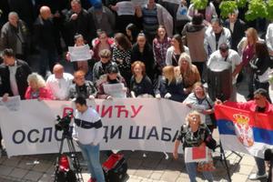 VUČIĆU, OSLOBODI ŠABAC: Građani i danas na ulici protiv gradonačelnika Nebojše Zelenovića (FOTO, VIDEO)