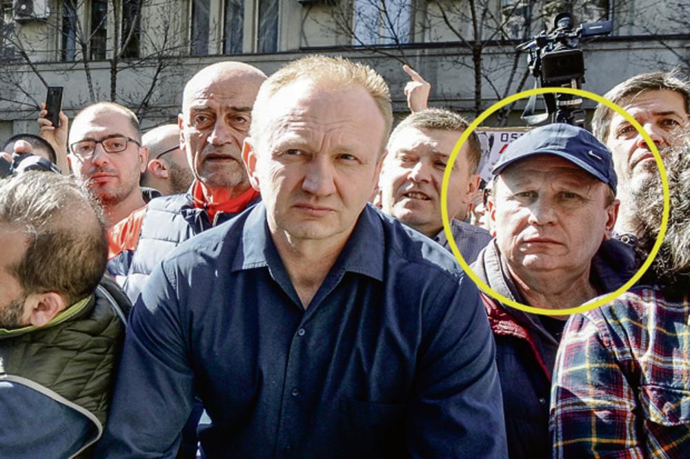 EKSKLUZIVNO! EVO KO JE ĐILASOV MOZAK ZA PRLJAVE POSLOVE: On rukovodi nasilnim protestima 1 od 5 miliona