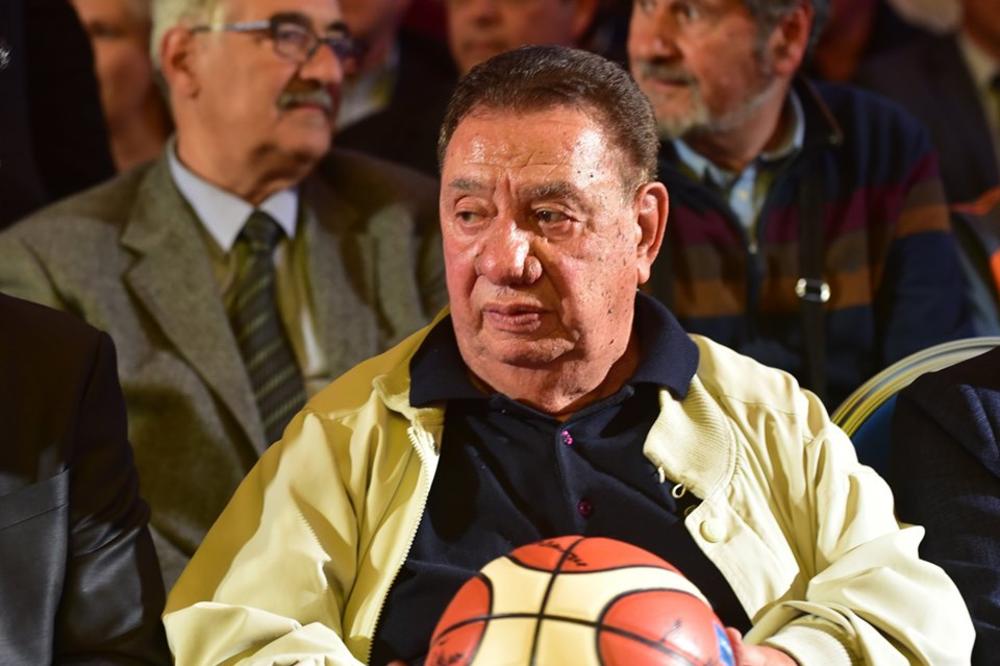 LEGENDE JUGOSLOVENSKE KOŠARKE NA JEDNOM MESTU: U Skoplju obeležen 80. rođendan legendarnog trenera Lazara Lečića (VIDEO)