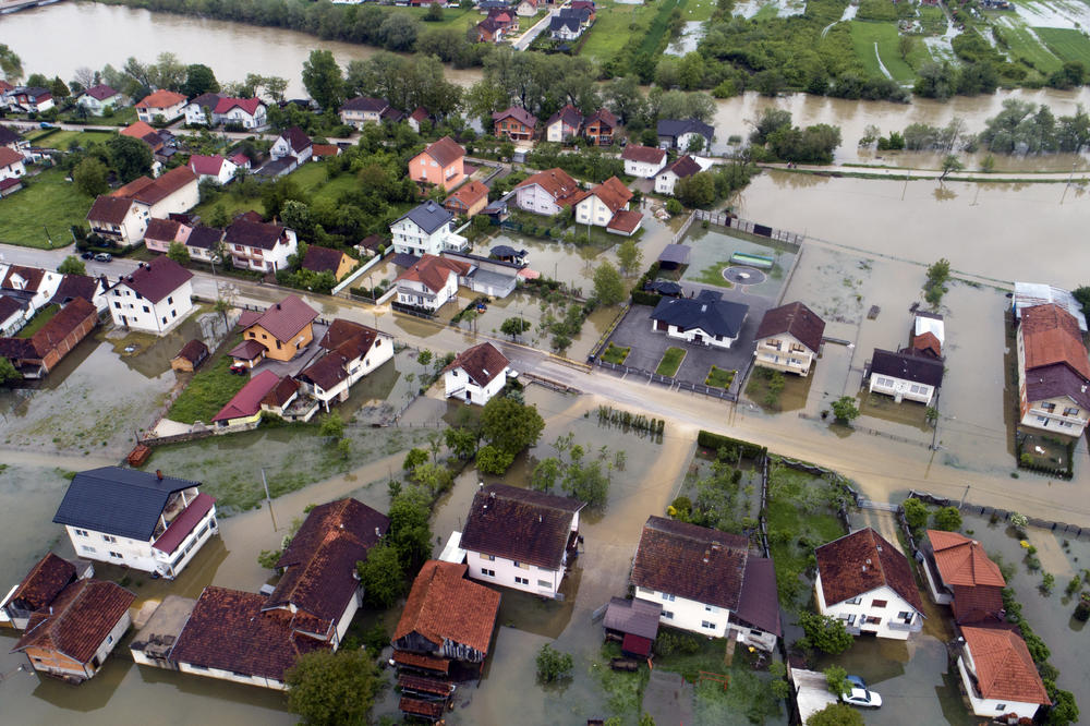 UKINUTA VANREDNA SITUACIJA U BANJALUCI Višković: Opasnost od poplava u RS nije prošla, ali nema mesta panici