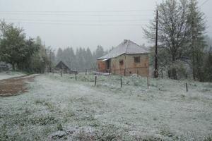 PROLEĆNA MEĆAVA: U brdima iznad Nove Varoši pao sneg!