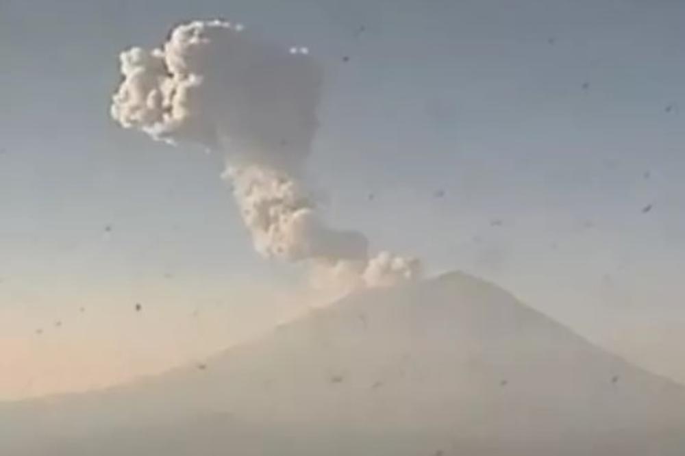 PONOVO KLJUČA: Eruptirao vulkan Popokatepetl u Meksiku, ugroženo 20 NASELJA! (VIDEO)