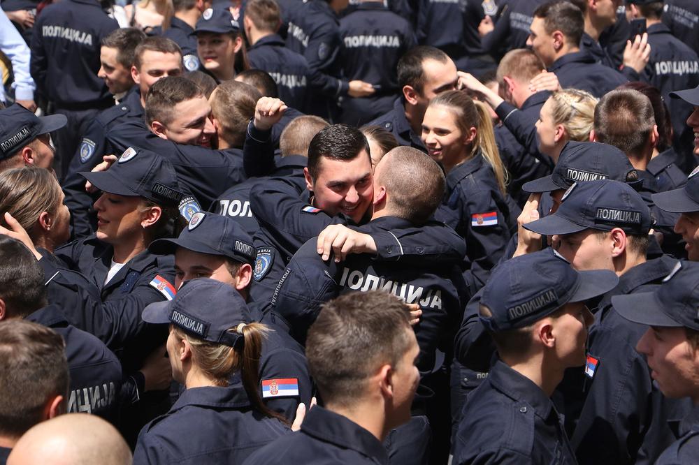 SRBIJA ĆE IMATI 600 POLICAJACA VIŠE, KONKURS OTVOREN U OVIM GRADOVIMA: Oni koji prođu ove stroge kriterijume mogu da se prijave do 8. jula!