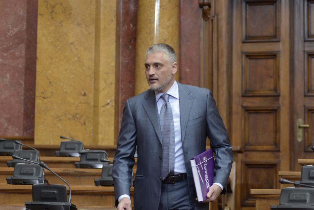 Aleksandar Vučić, Sednica Skupštine, čedomir Jovanović