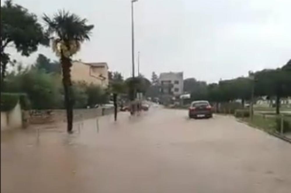 KIŠA NE PRESTAJE, ISTRA U PANICI: Poplavljene ulice, vodostaj raste! Za sat vremena kiše palo više nego za pola meseca!