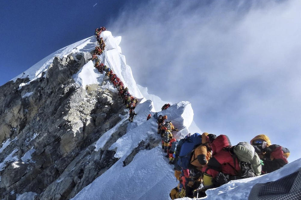 VIŠE NEĆE MOĆI SVAKO NA MONT EVEREST: Nepalska vlada uvodi nova pravila! Evo šta će planinari morati da ispoštuju!
