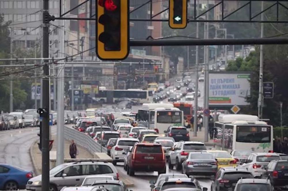 SPREMITE SE ZA PONEDELJAK! 3.000 taksi vozila blokiraće Beograd, ove tačke IZBEGAVAJTE - biće paralisane!
