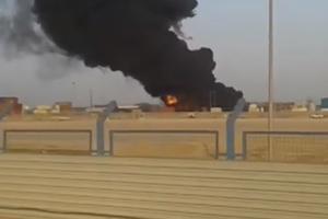 CRNI DIM IZNAD IRANSKE LUKE: Požar izbio u luci i zahvatio rezervoare sa NAFTOM! (VIDEO)