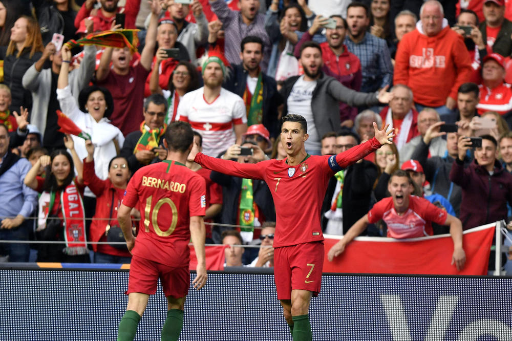 RONALDO PONIZIO DŽAKU, ŠAĆIRIJA I ŠVAJCARCE: Kristijano het-trikom odveo Portugal u finale Lige nacija