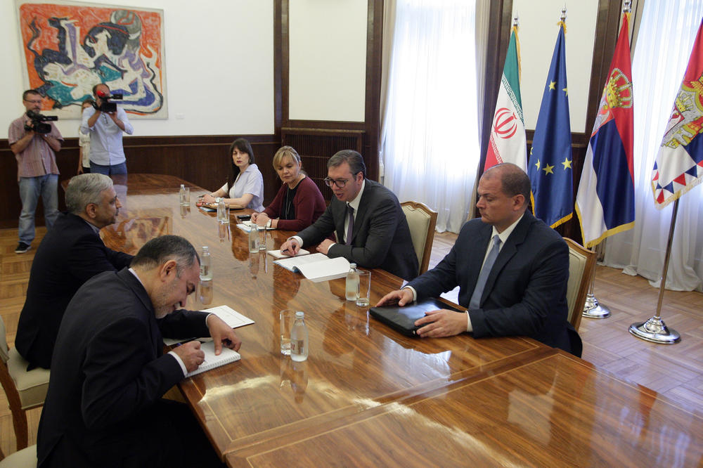 RAZGOVARALI O AKTUELNOJ SITUACIJU U REGIONU I SVETU: Predsednik Vučić sastao se sa ambasadorom Irana (FOTO)