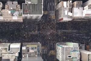 HONGKONG SE IZVINIO GRAĐANIMA ZBOG SPORNOG ZAKONA: Vlast izazvala bes naroda, pogledajte kako izgledaju masovni protesti iz vazduha! (VIDEO)