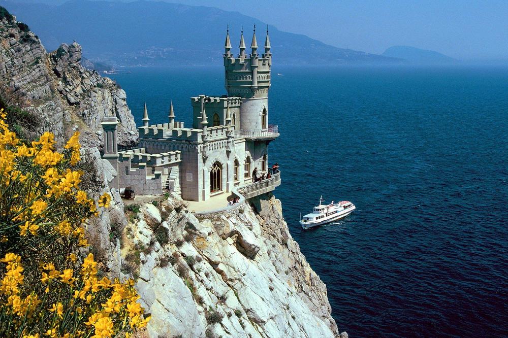 EVROPA PRODUŽILA SANKCIJE RUSIJI: Restriktivne mere zbog Krima pogađaju uvoz, turizam, investicije i plovidbu!