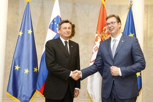 CENIMO PODRŠKU SLOVENIJE NA EVROPSKOM PUTU SRBIJE: Vučić Pahoru čestitao Dan državnosti