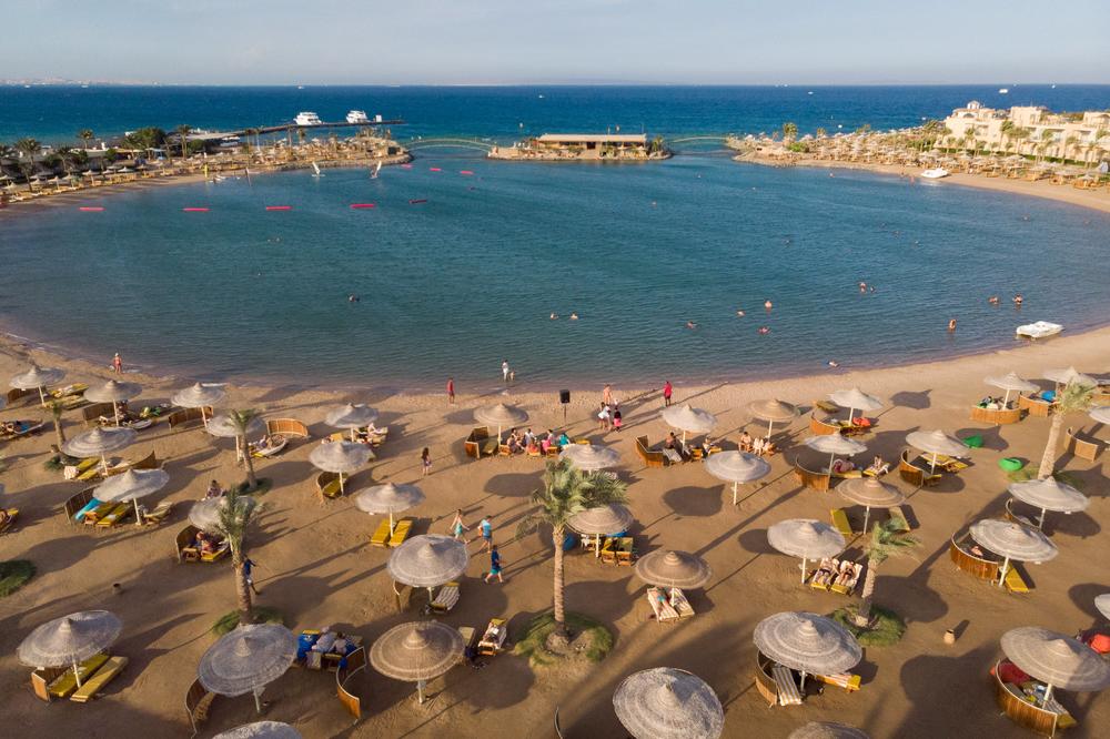 TAKO JE LAKO ZALJUBITI SE U EGIPAT: Tirkizno more, sitan pesak i preko 3450 sunčanih sati godišnje, sve što je potrebno za sreću!