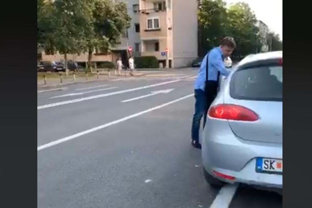 SKOPSKI GRADONAČELNIK U AKCIJI: Rasterao nepropisno parkirane taksiste bolje od saobraćajca! (VIDEO)