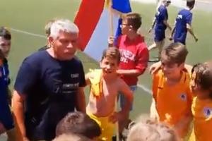 SKANDAL U BARSELONI: Hrvati pobedili srpsku decu u fudbalu, pa slavili USTAŠKIM POKLIČOM! Trener ih terao da viču ZA DOM SPREMNI (VIDEO)