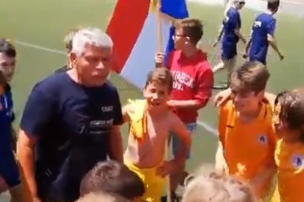 SKANDAL U BARSELONI: Hrvati pobedili srpsku decu u fudbalu, pa slavili USTAŠKIM POKLIČOM! Trener ih terao da viču ZA DOM SPREMNI (VIDEO)