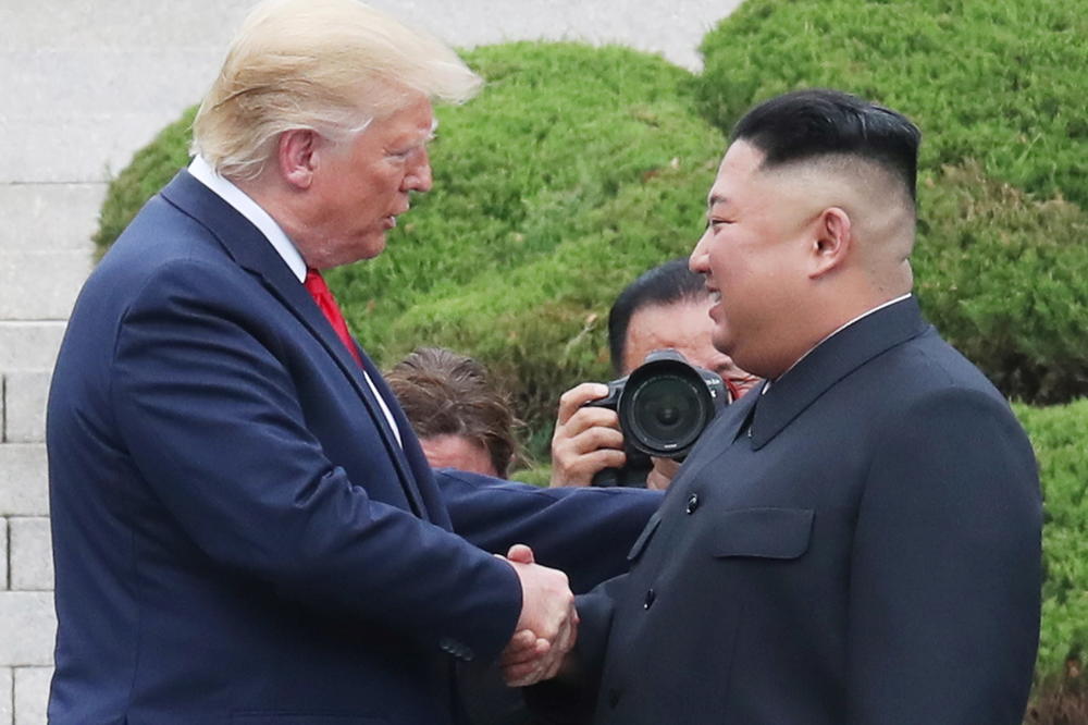 TRAMP ČESTITAO ROĐENDAN KIMU: Evo od koga je zatražio da lideru Severne Koreje prenese čestitke!