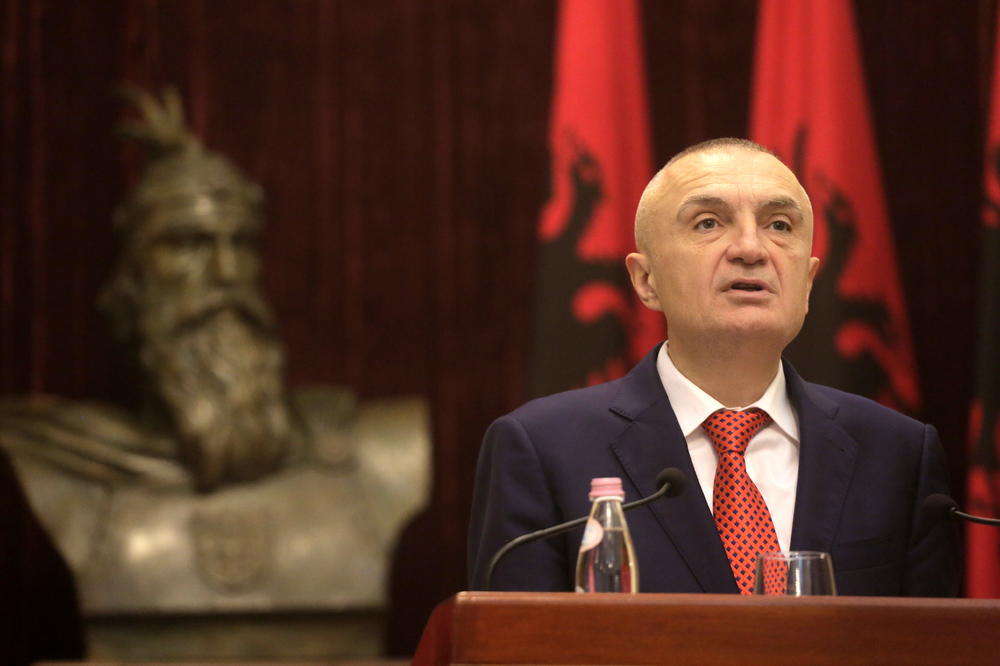 LJULJA SE FOTELJA ALBANSKOM PREDSEDNIKU: Meta na meti specijalne komisije koja može da ga smeni