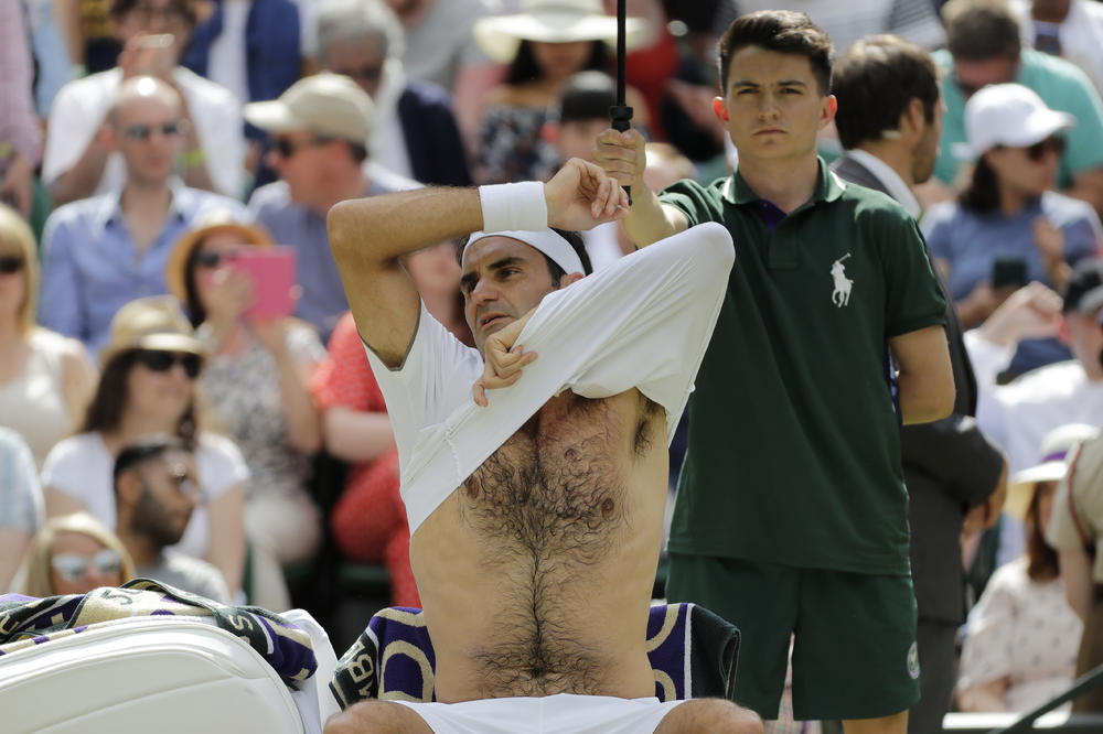 RAFA I RODŽER PO PLANU: Federer izgubio set od 86. tenisera sveta, Nadal počistio Japanca
