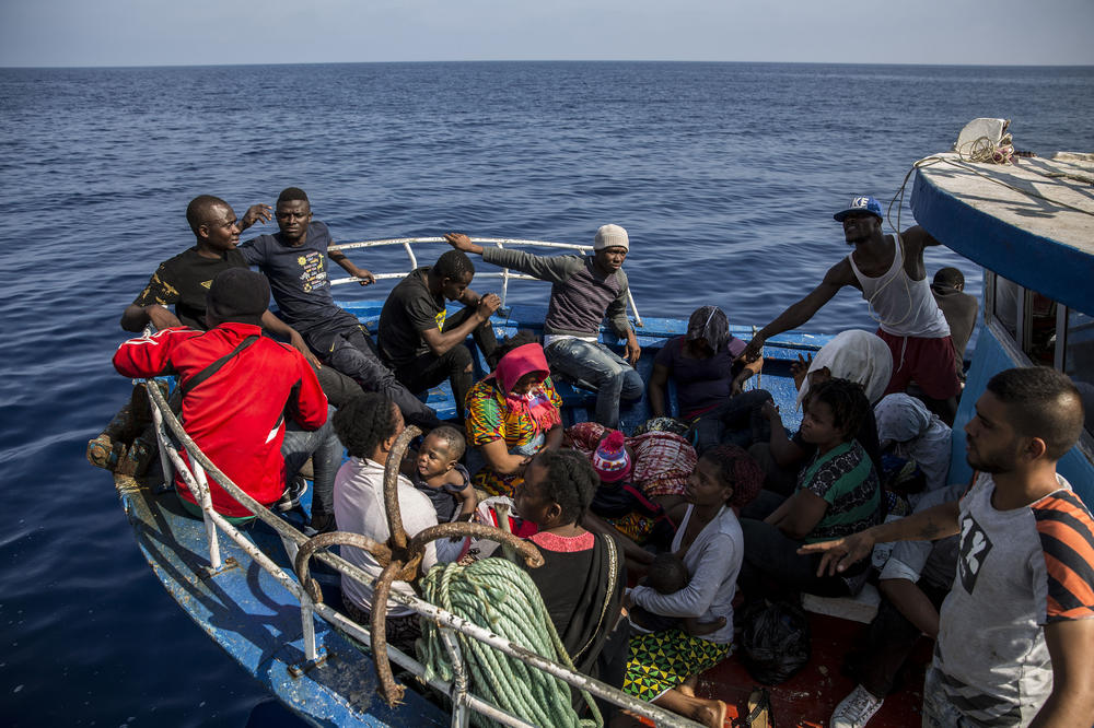 NESREĆA KOD TUNISA U brodolomu stradalo najmanje 23 migranta, 70 spaseno