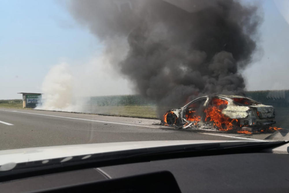 IZGOREO BMW NA AUTO-PUTU BEOGRAD-ZAGREB! Vatra potpuno progutala automobil! (FOTO)