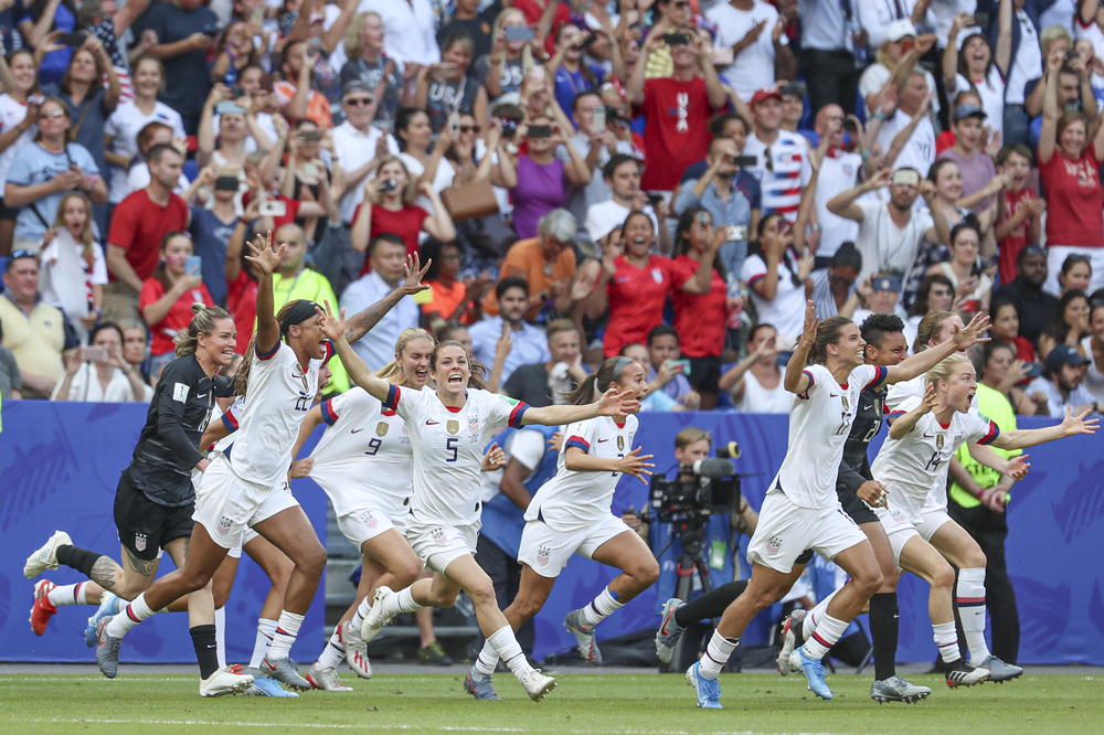 AMERIKANKE ODBRANILE TITULU SVETSKOG ŠAMPIONA: Fudbalerke SAD u finalu bolje od Holandije