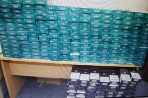 POLICIJSKA AKCIJA U KRALJEVU: Zaplenjeno 5.470 paklica cigareta bez akciznih markica